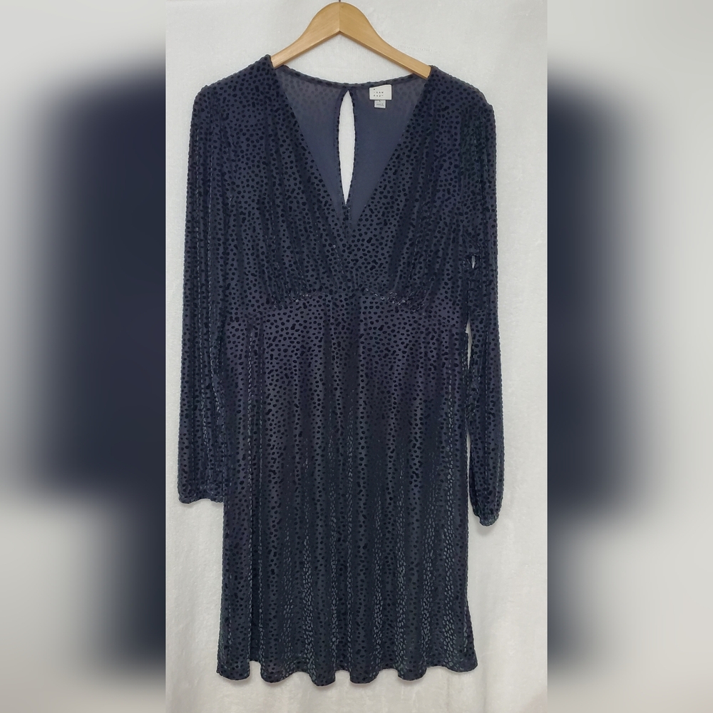 A New Day V Neck Velour Polka-dot Long Sleeve Key Hole On Back Dress Size L